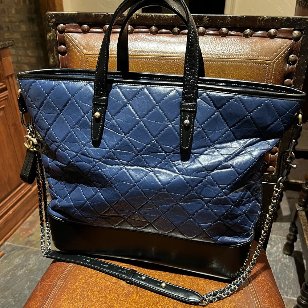 Chanel Gabrielle tote Navy/Black